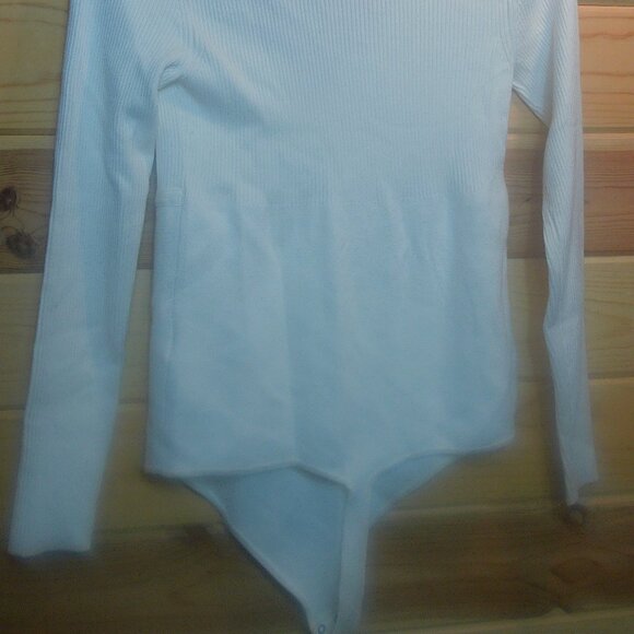 NWTS Abercrombie & Fitch White Ribbed Long Sleeve Bodysuit Size Large - Picture 5 of 5